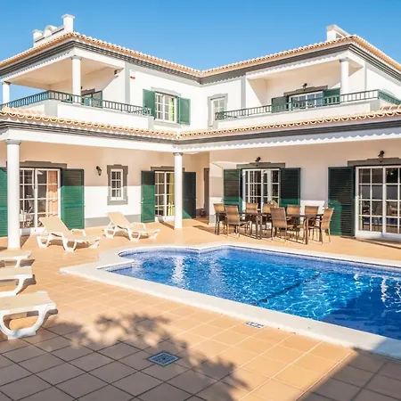 Isa - Heated Pool - Free Wi-fi - Air Con Гия