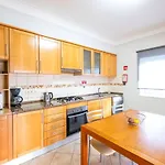 Isa - Heated Pool - Free Wi-fi - Air Con Vila