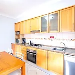 Vila Isa - Heated Pool - Free Wi-fi - Air Con