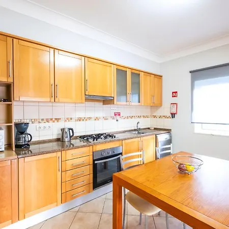 Isa - Heated Pool - Free Wi-fi - Air Con Villa