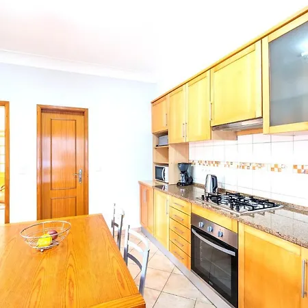 Villa Isa - Heated Pool - Free Wi-fi - Air Con Guia (Faro)