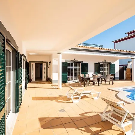 Vila Isa - Heated Pool - Free Wi-fi - Air Con