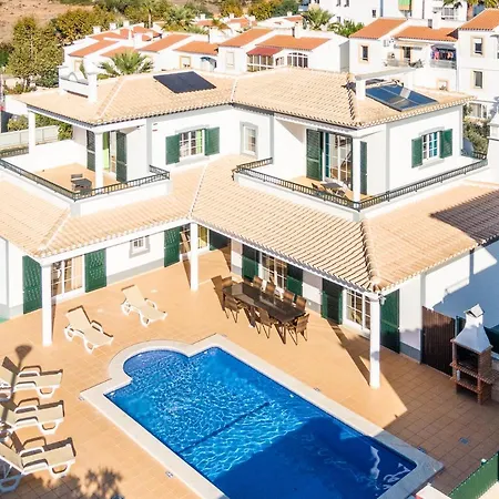 Vila Isa - Heated Pool - Free Wi-fi - Air Con *